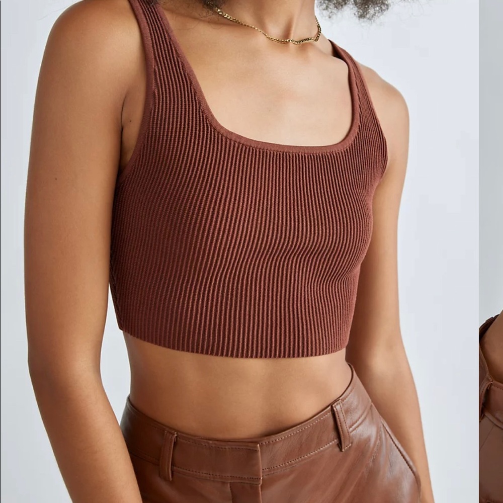 Aritizia Babaton Sculpt Knit Squareneck Cropped Tank